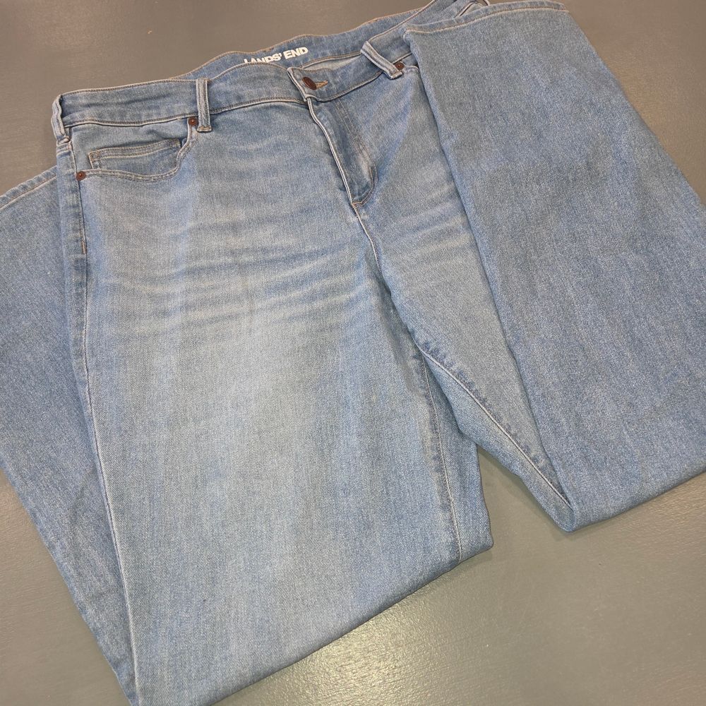 Lands' End Women Sz 18W Sustainable Denim Recover Straight Leg Light Wash Jeans